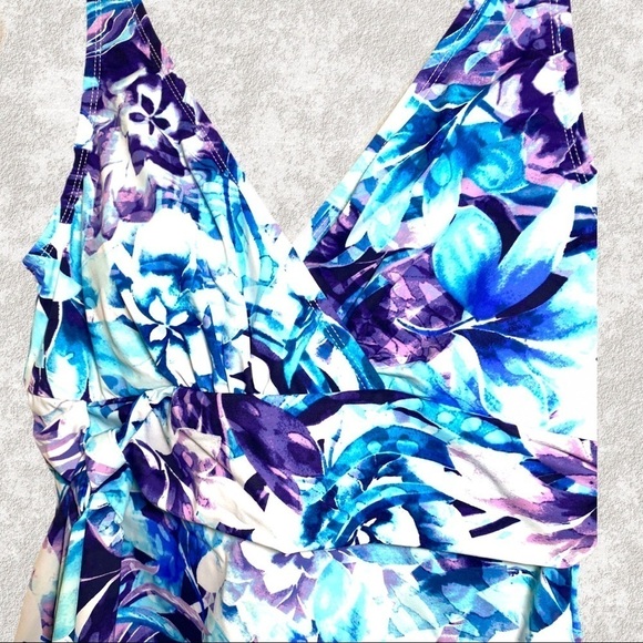 NWT TOMMY BAHAMA Floral Island Sculpt 1-Piece Swimsuit, Size 6 - Picture 5 of 12